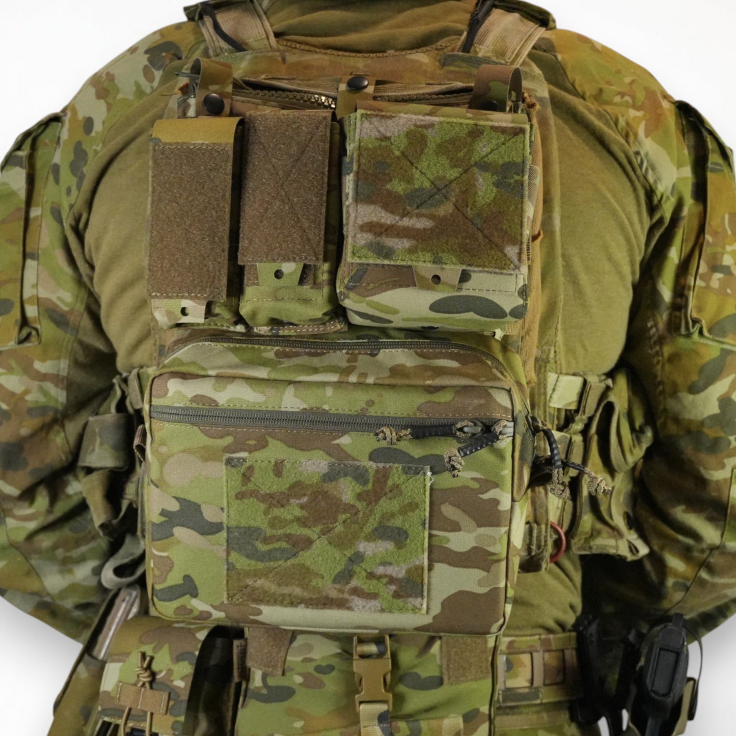Australian Multicam Back panel extended with pouches on TBAS